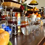 מלון & Wirtshaus Hansen 3*