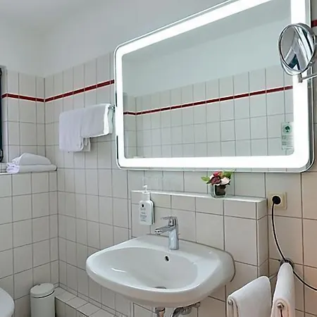 & Wirtshaus Hansen Otel 3*