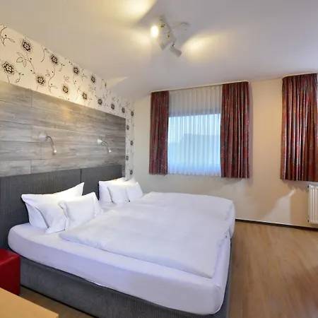 & Wirtshaus Hansen Otel