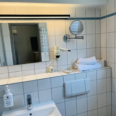 מלון & Wirtshaus Hansen 3*