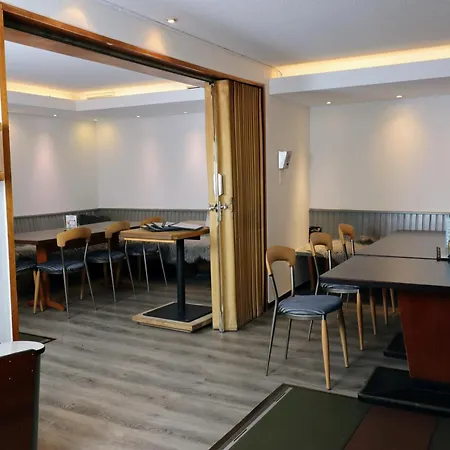 & Wirtshaus Hansen ברגיש גלאדבך
