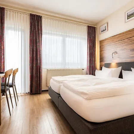 & Wirtshaus Hansen Otel 3*