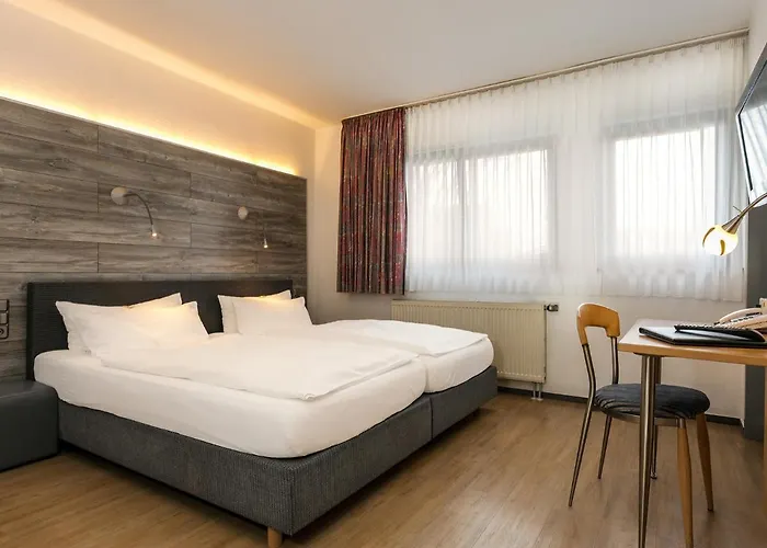 & Wirtshaus Hansen מלון