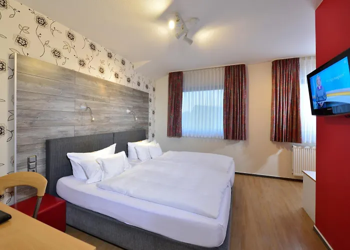 & Wirtshaus Hansen מלון